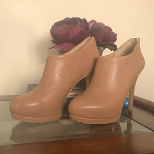Camel/tan stiletto style  Nine West Booties
